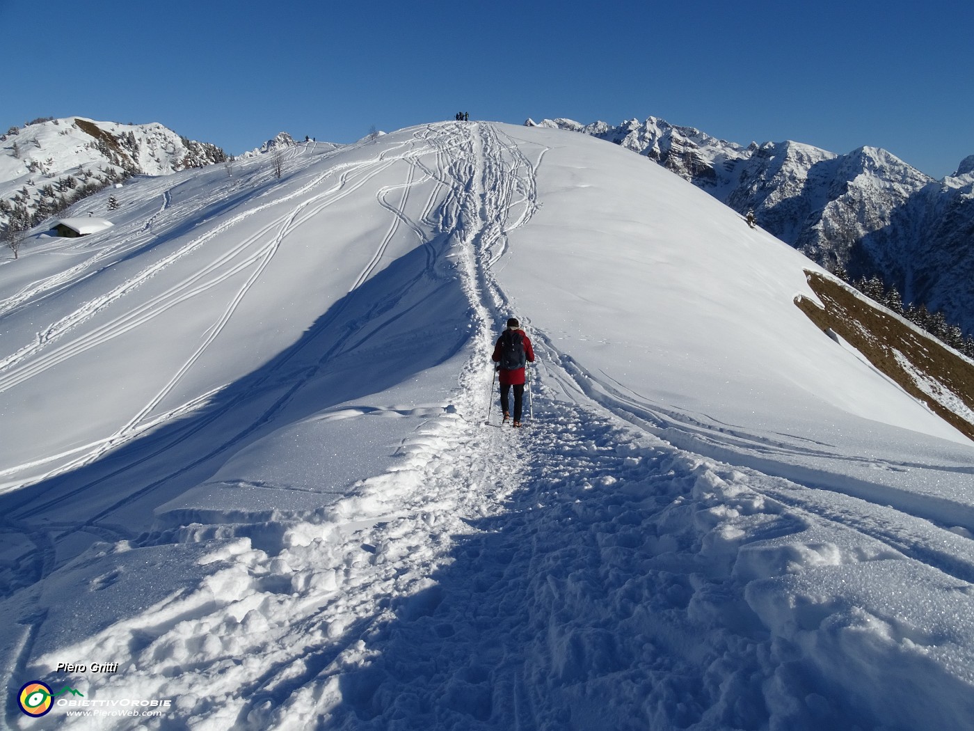 40 Sulle nevi al sole del Torcola Vaga (1780 m).JPG